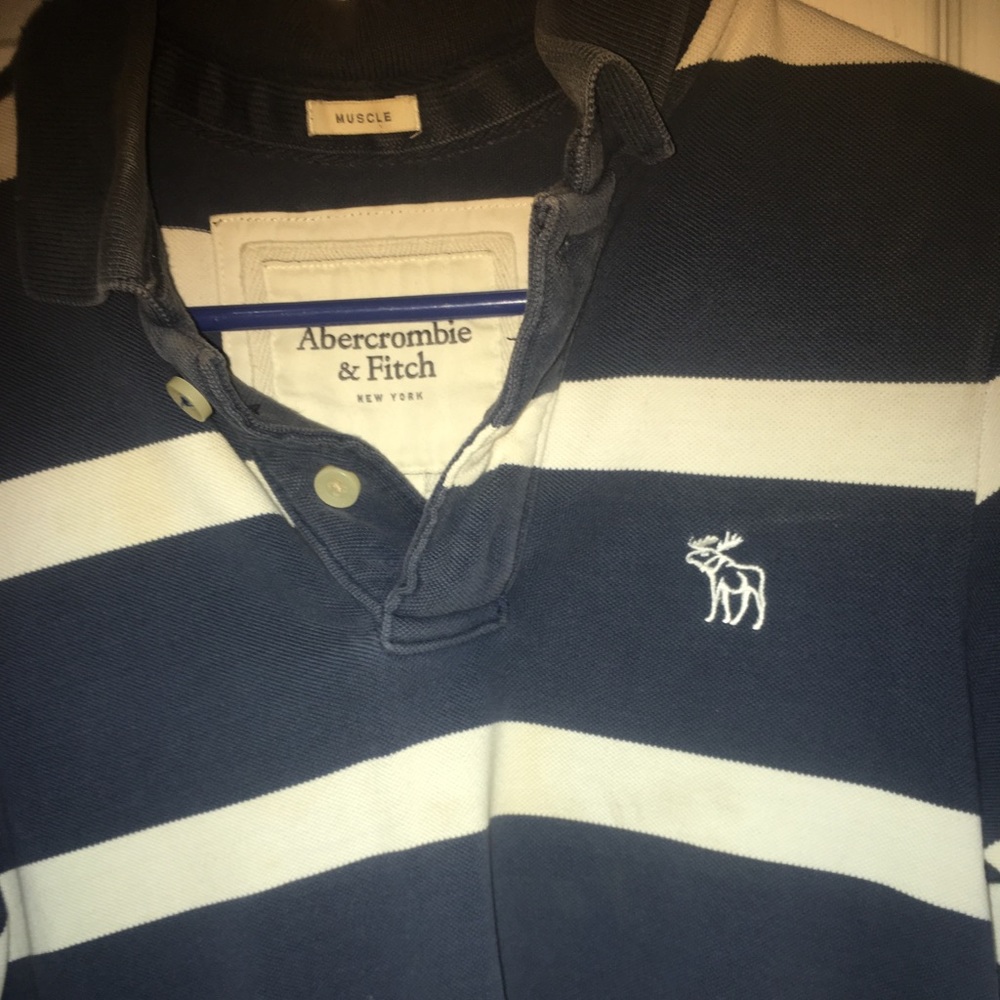 Abercrombie & Fitch (short-sleeve polo shirt)